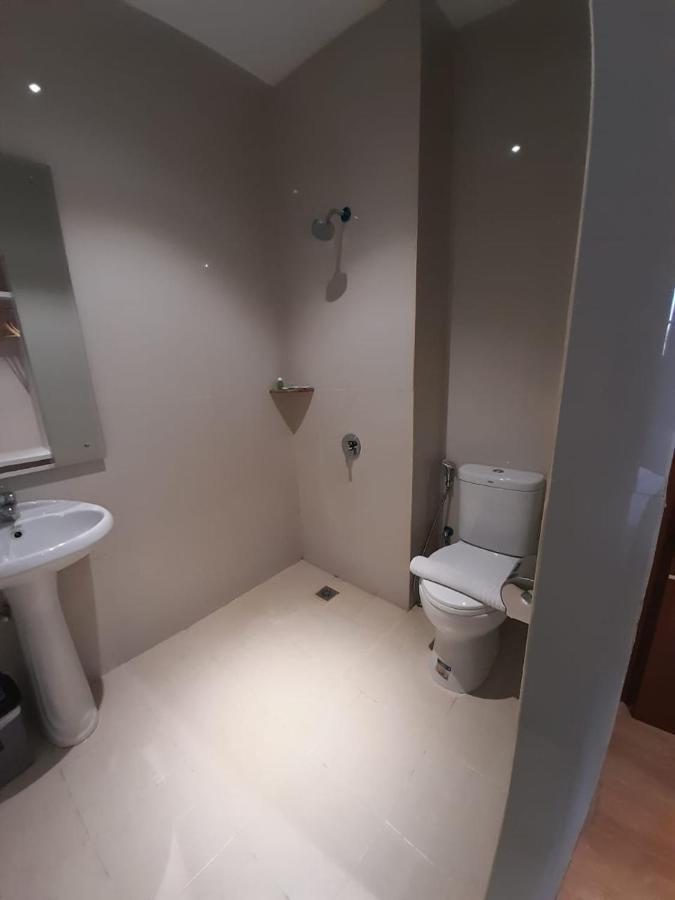Blitz Hotel Batam Centre Eksteriør billede